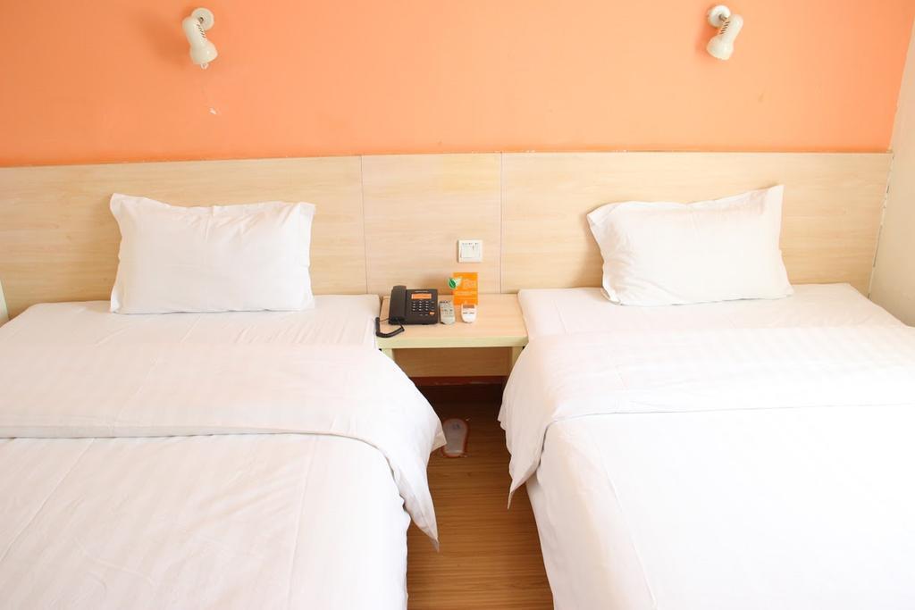 7Days Inn Nanchang North Railway Station Square Extérieur photo