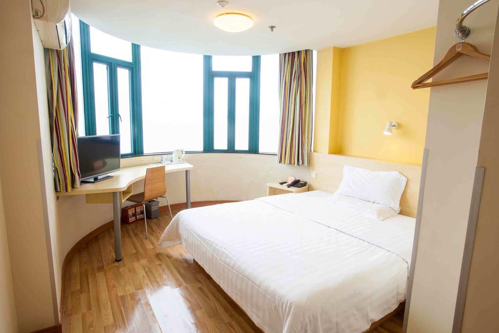 7Days Inn Nanchang North Railway Station Square Chambre photo